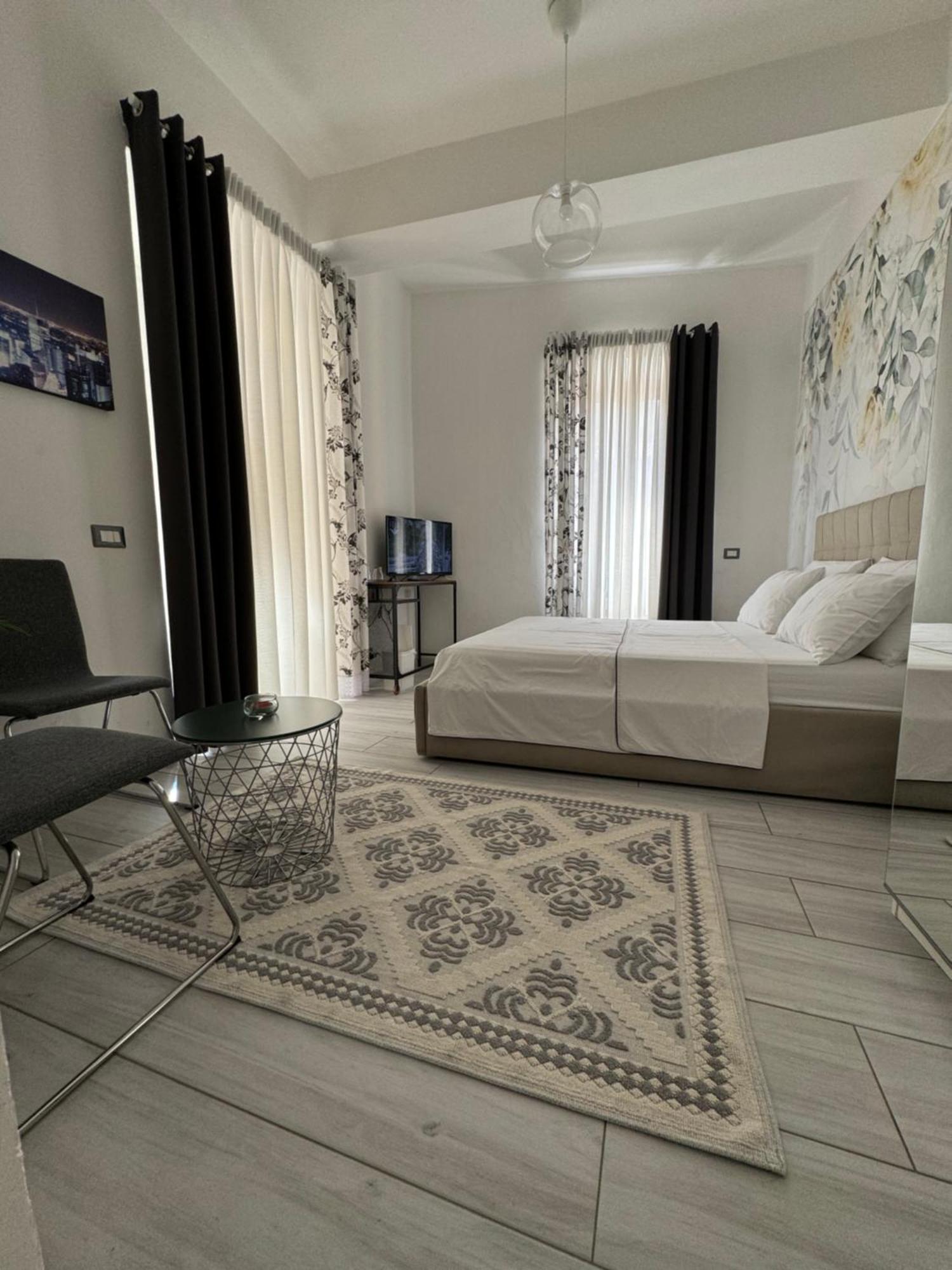 Hotel Casa L'Aquila Côme Esterno foto